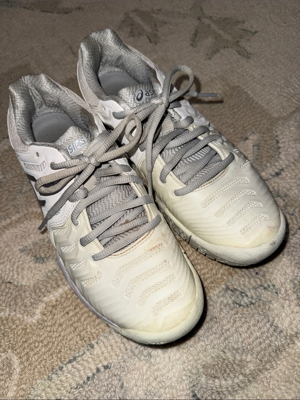 ASICS Womenโs White and Light Gray Tennis Sneakers